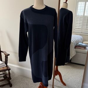 Uniqlo Marimekko Long Sleeve Knit Dress in Navy and Dark Blue